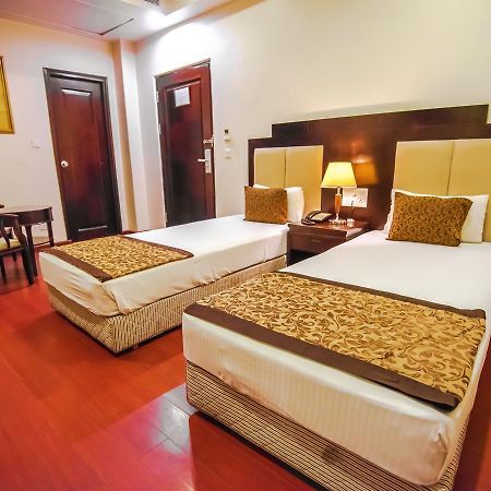 Gold Leaf Hotel Udaipur Bagian luar foto