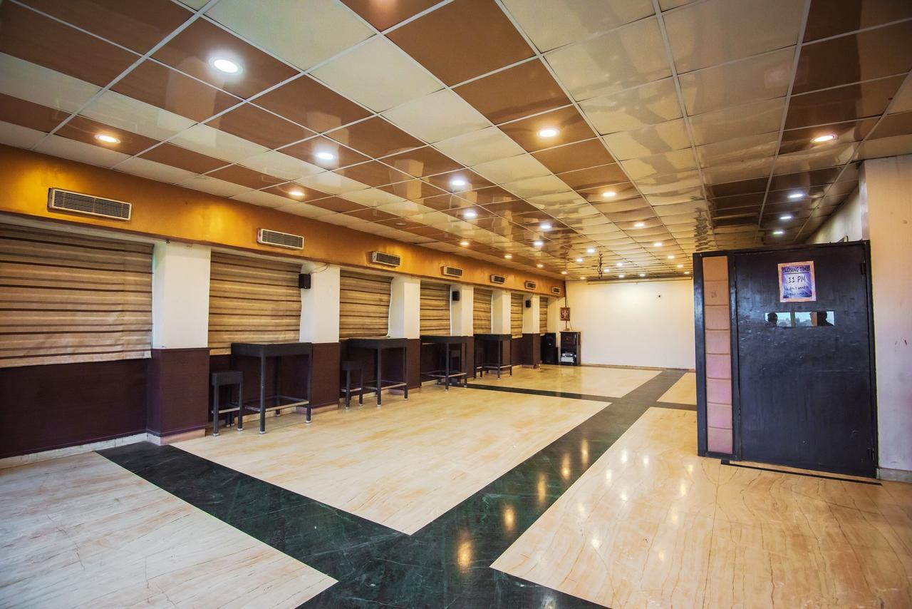 Gold Leaf Hotel Udaipur Bagian luar foto